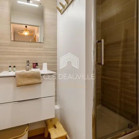 Touques : Appart de standing, Lits king size Extérieur photo